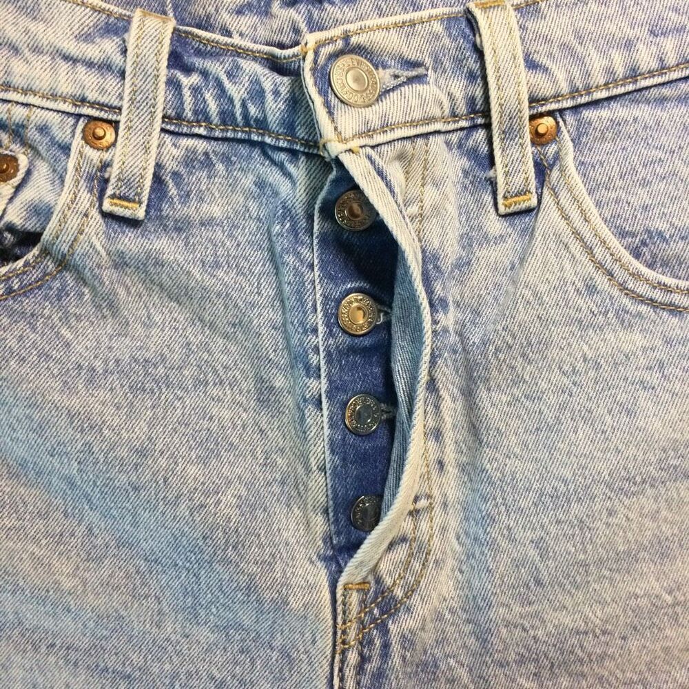 Levi’s 501 Jean shorts 28 button-fly light wash distressed - Picture 3 of 10